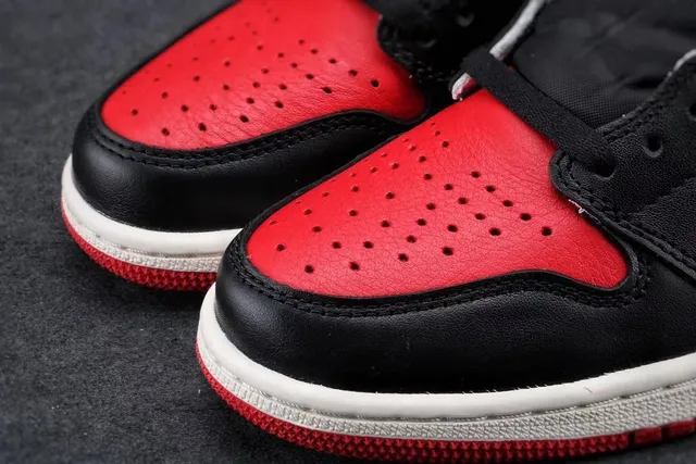Air Jordan 1 High Black Red White Basketball Shoes 6