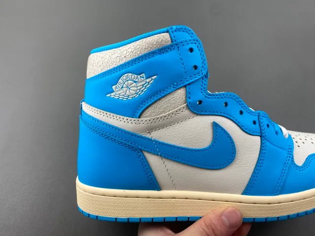 Air Jordan 1 High Blue and Off-White Basketball Shoes 3