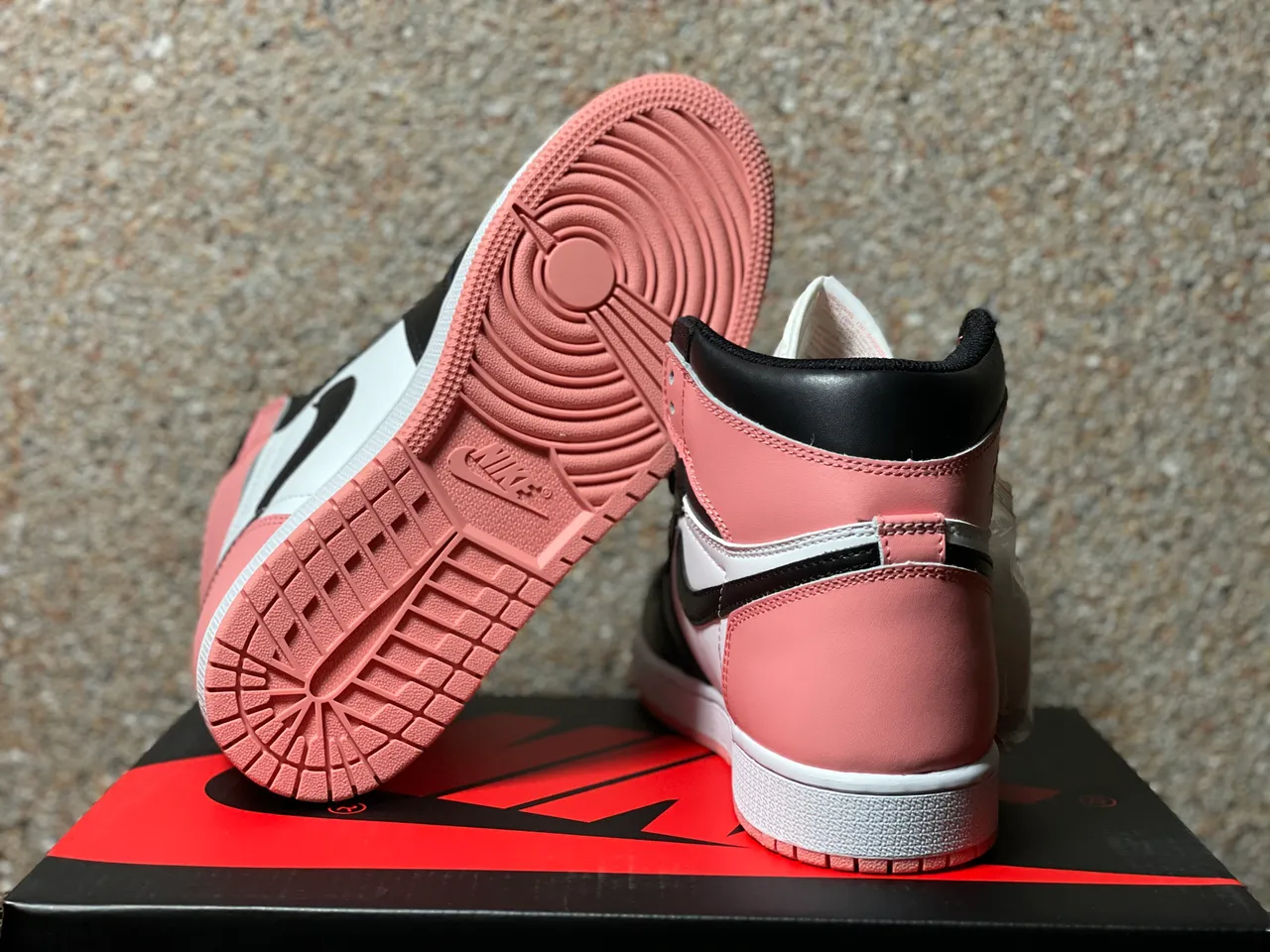 Air Jordan 1 High Pink Black White Basketball Shoes 2