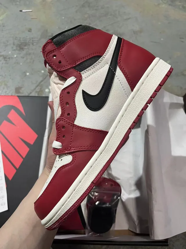 Air Jordan 1 High Red and Off-White Basketball Shoes 3