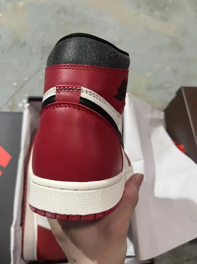 Air Jordan 1 High Red and Off-White Basketball Shoes 5