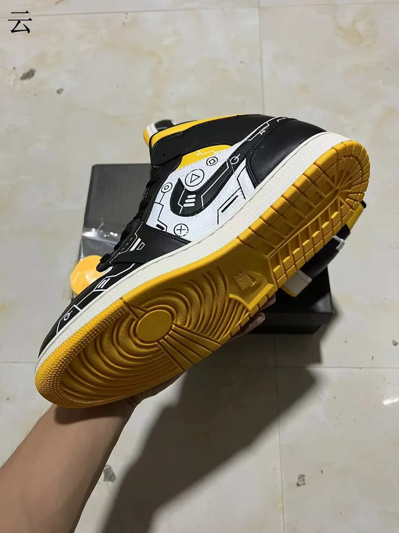 Air Jordan 1 High Top Circuit Board Graphic Black White Yellow Basketball Shoes 6