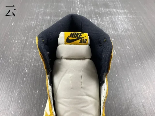 Air Jordan 1 High Top Mustard Yellow Black White Chaussures de basket 4