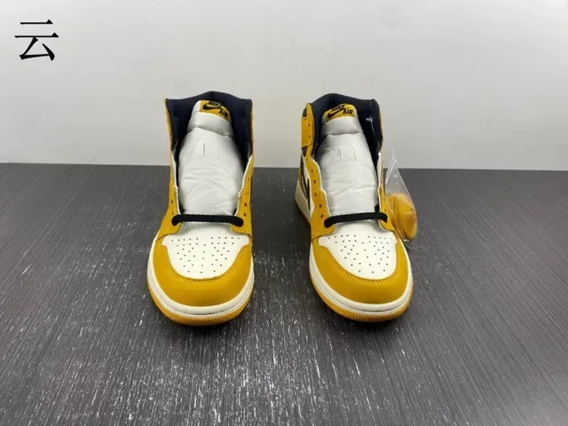 Air Jordan 1 High Top Mustard Yellow Black White Chaussures de basket 12