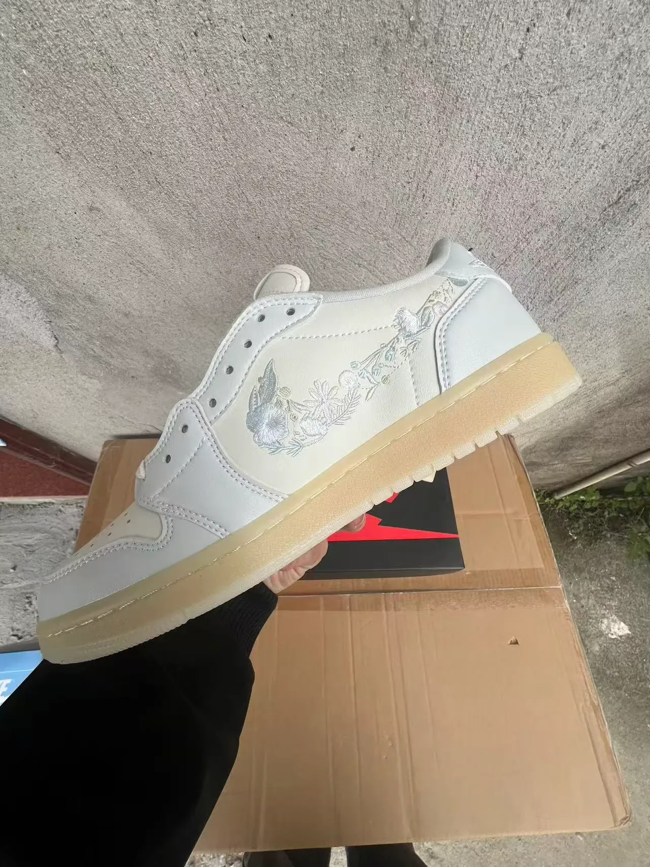 Air Jordan 1 White Embroidered Floral Lifestyle Sneakers 5
