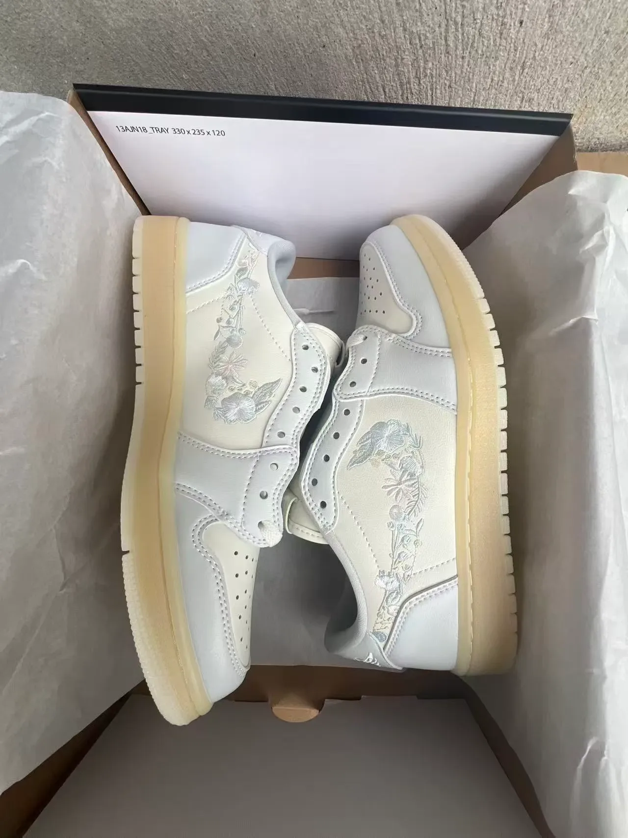 Air Jordan 1 White Embroidered Floral Lifestyle Sneakers 9