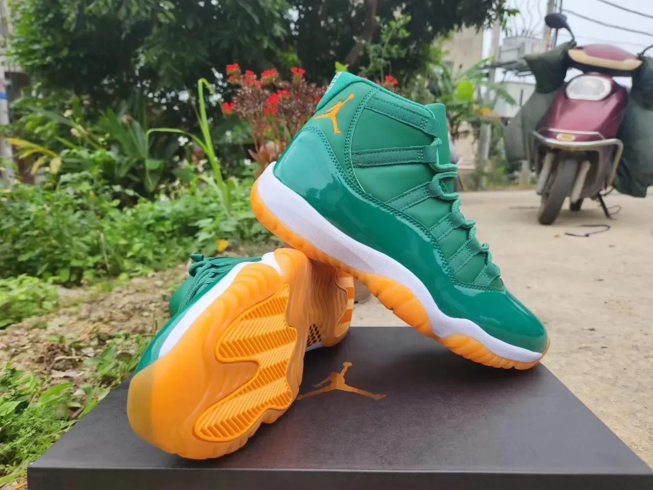 Air Jordan 11 Tênis de Basquete em Couro Patentado Verde Esmeralda 3