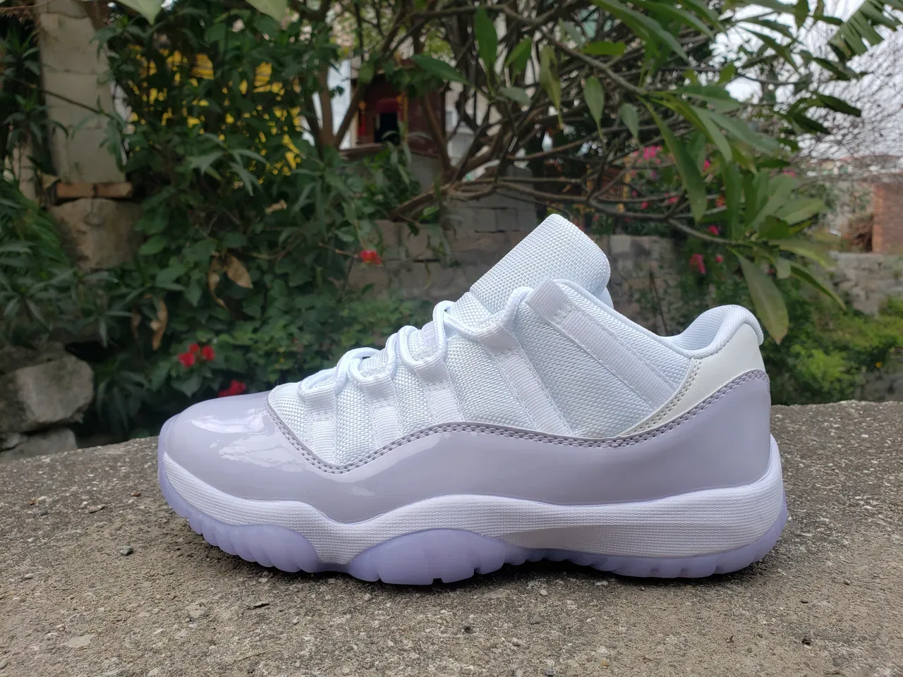 Air Jordan 11 Low Blanc Lavande Cuir Patenté Chaussures de Basketball 6