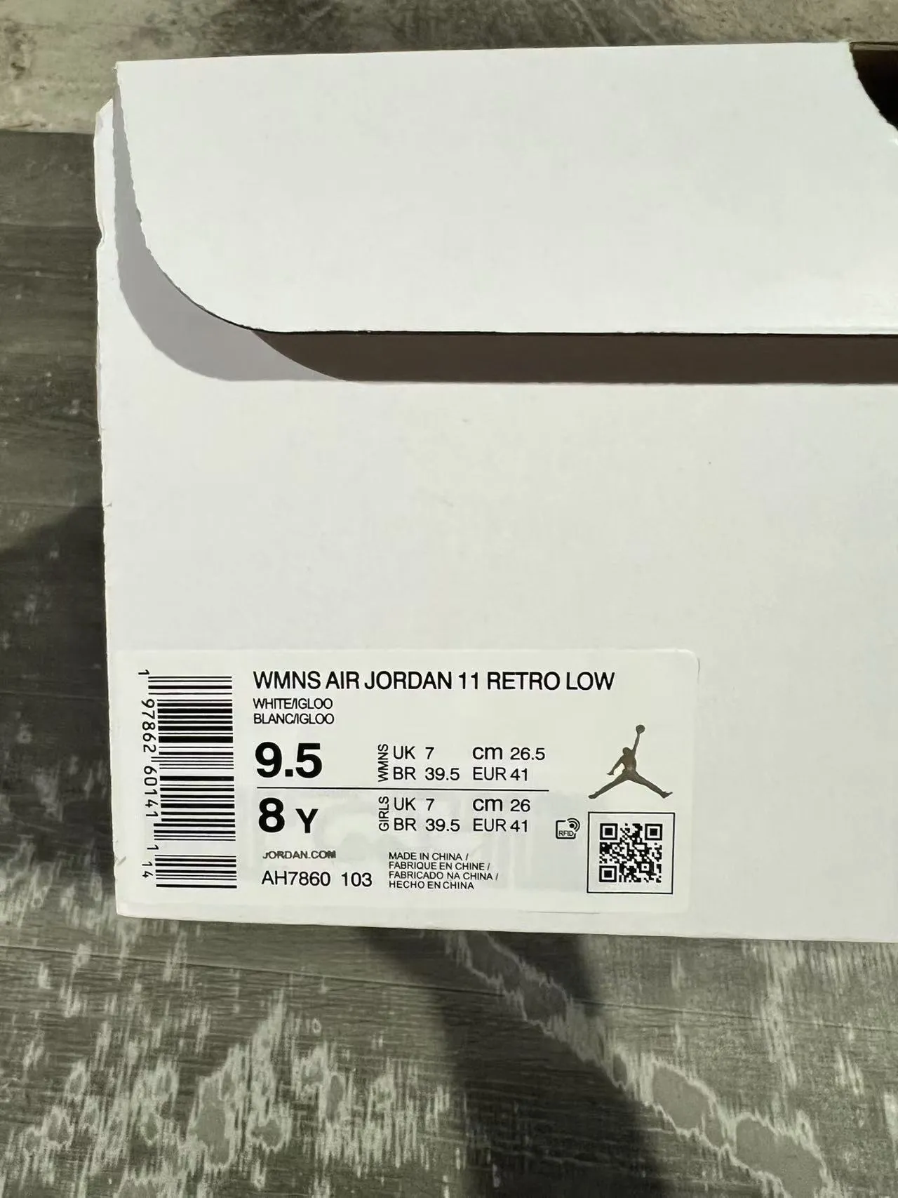 Tênis de basquete Air Jordan 11 de couro envernizado verde menta 10