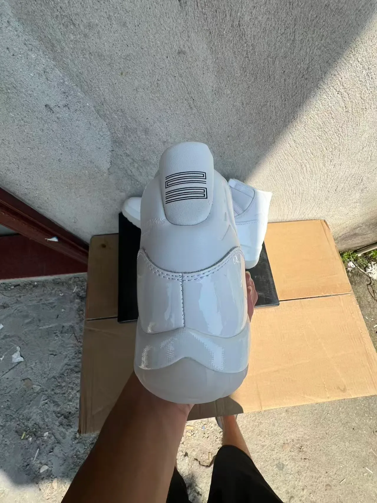 Air Jordan 11 Monocromáticos Brancos Tênis de Basquete 8