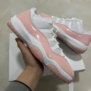 Air Jordan 11 Tênis de Basquete em Couro Patentado Rosa