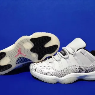 Air Jordan 11 Snakeskin White Black Basketball Shoes