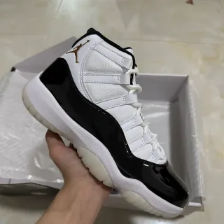 Air Jordan 11 White Black High-Top Patent Leather Mudguard Basketball Shoes