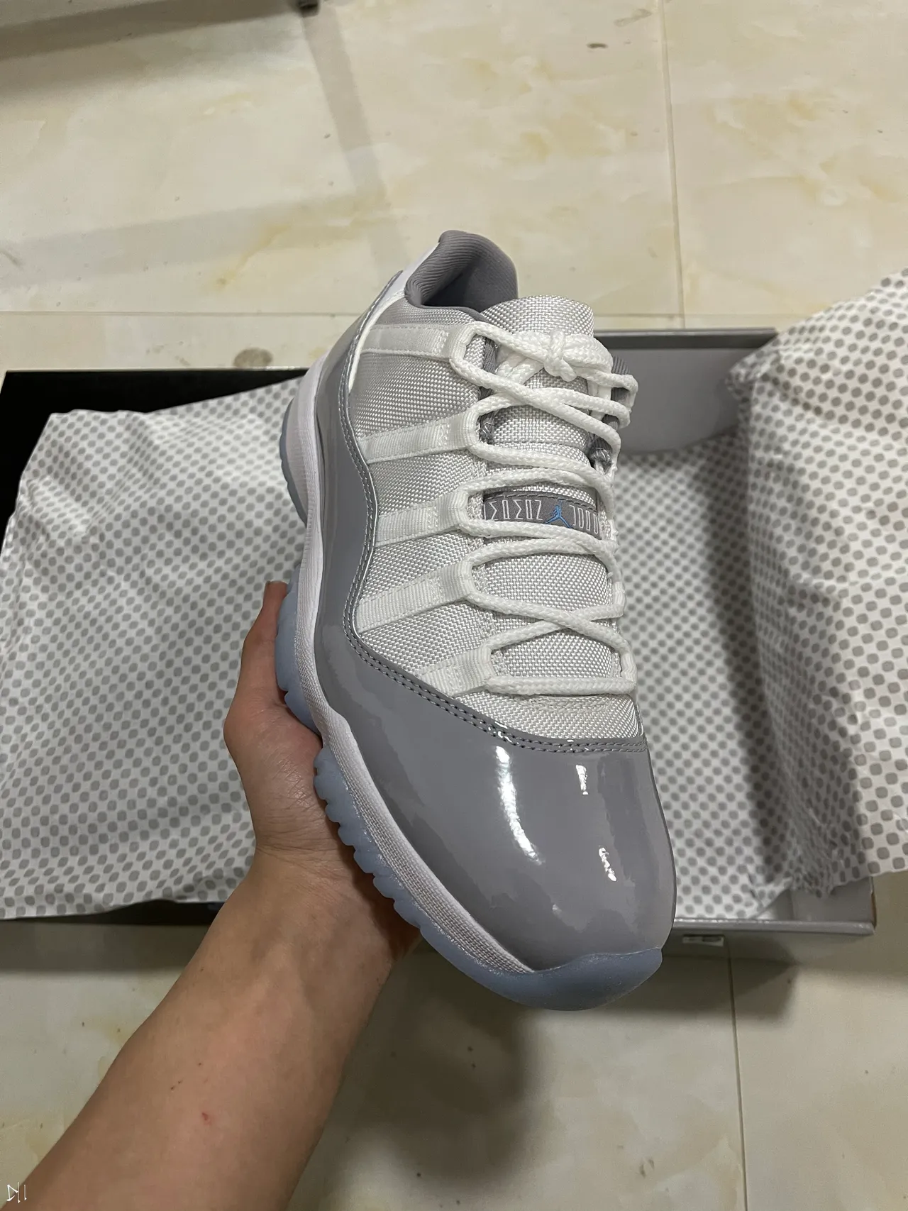 Air Jordan 11 White Light Gray Patent Leather Basketball Shoes 2