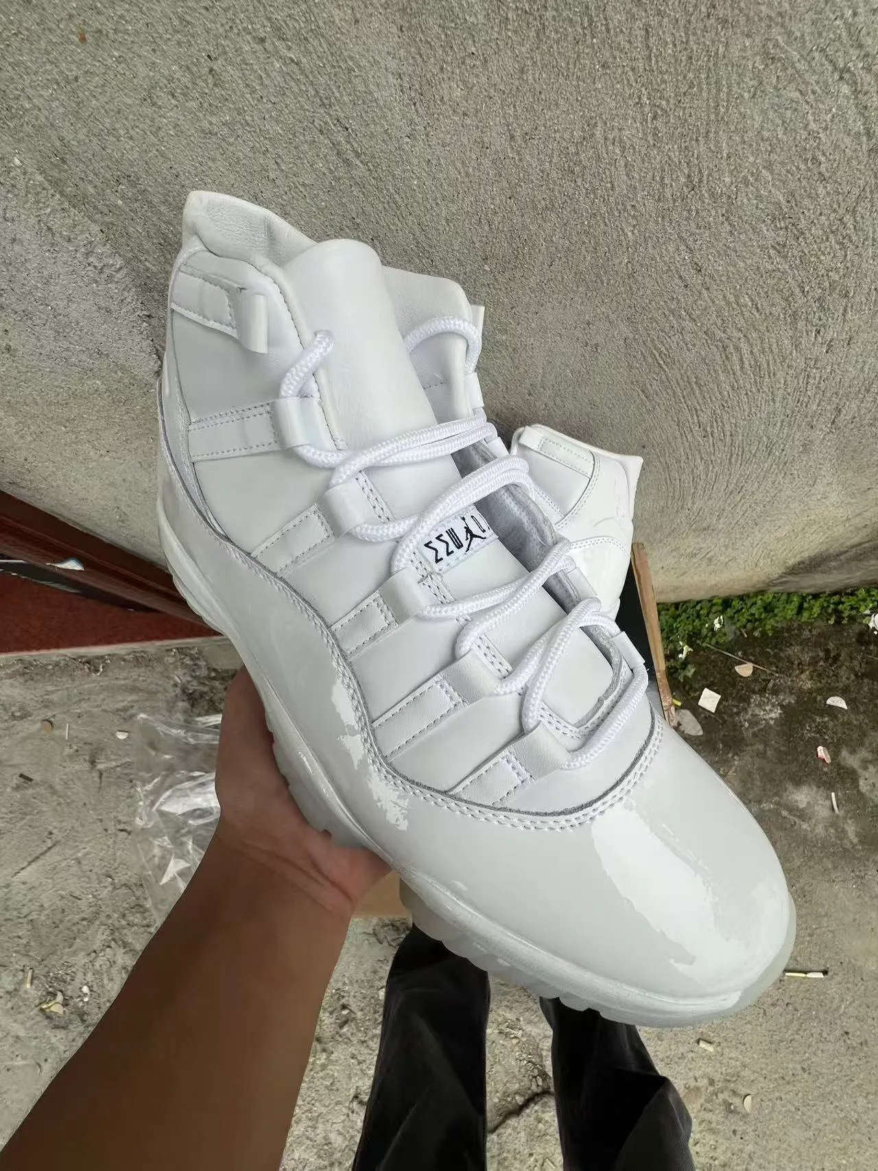 Air Jordan 11 White Patent Leather Basketball Shoes 2