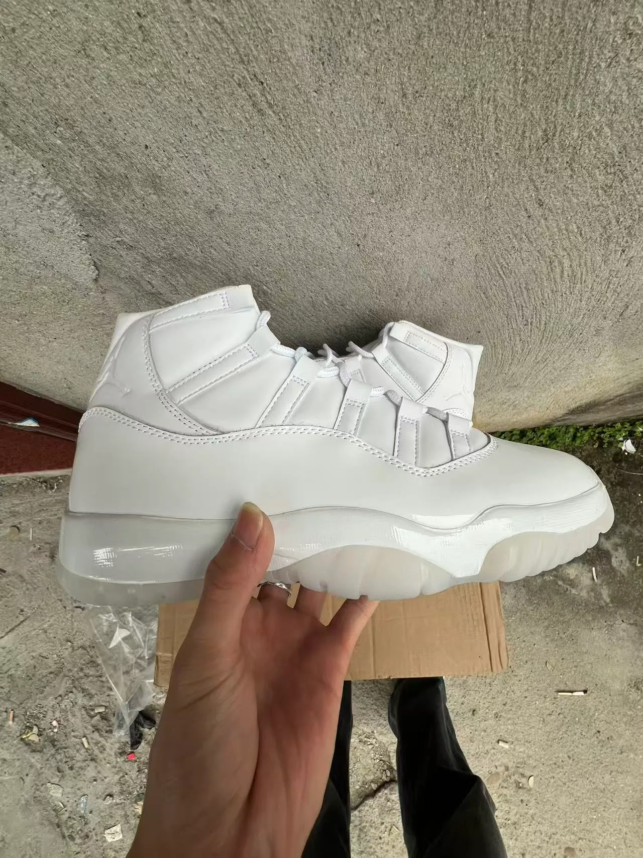 Air Jordan 11 White Patent Leather Basketball Shoes 7