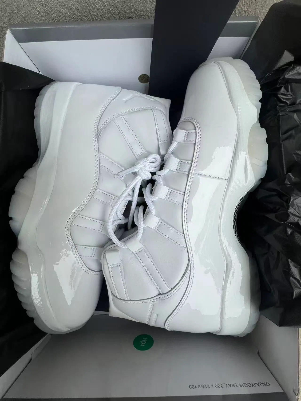 Air Jordan 11 White Patent Leather Basketball Shoes 9