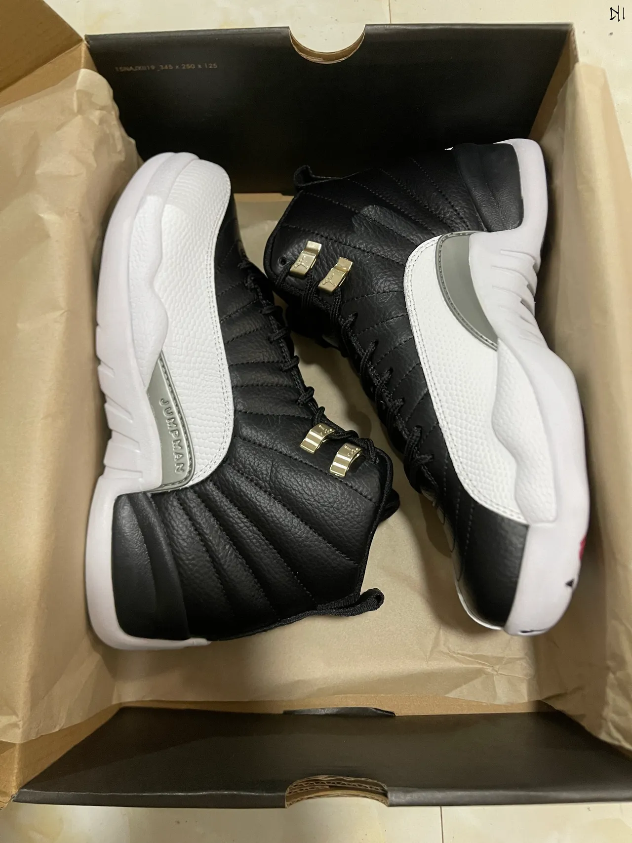 Air Jordan 12 Black and White Quilted Leather Basketball Shoes 7