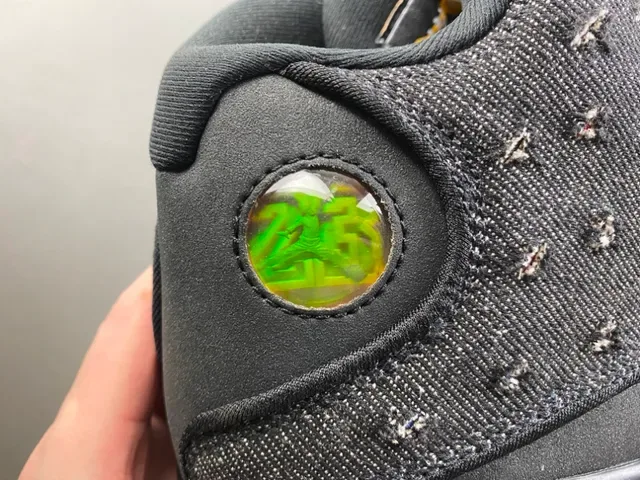 Air Jordan 13 काले डेनिम स्टडेड बास्केटबॉल जूते 2