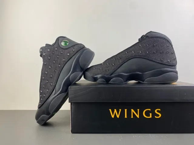 Air Jordan 13 काले डेनिम स्टडेड बास्केटबॉल जूते 16