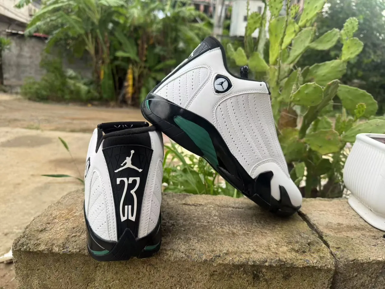 Air Jordan 14 White Black Green Basketball Shoes 2