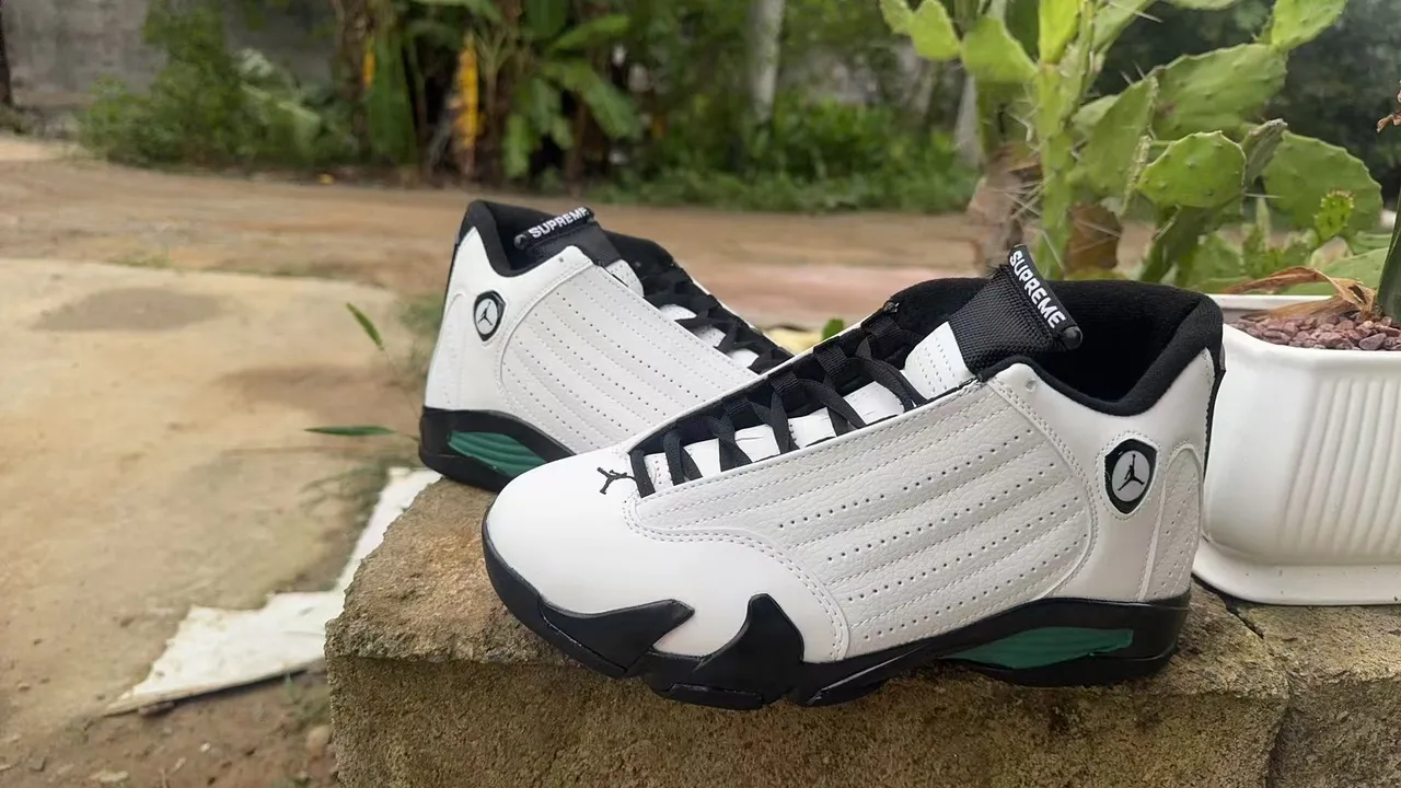Air Jordan 14 White Black Green Basketball Shoes 3