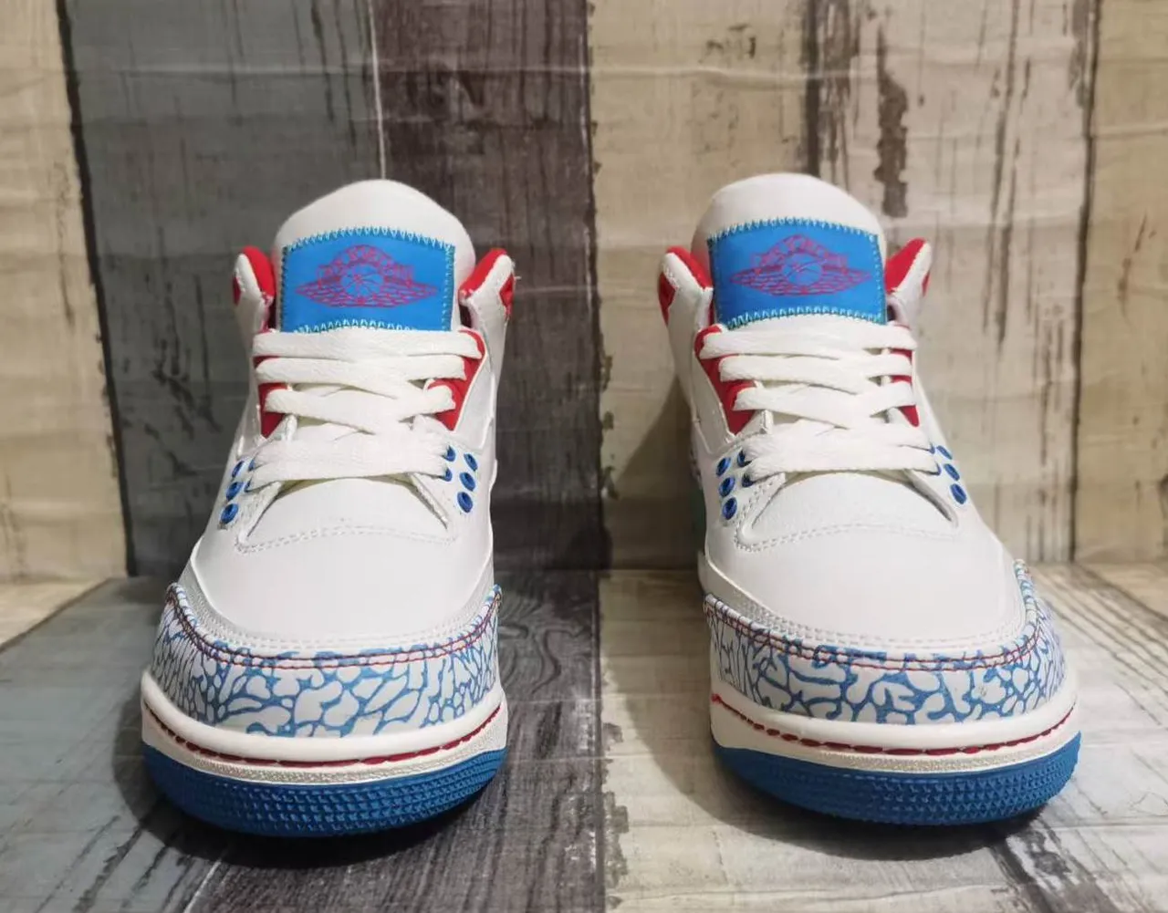 Chaussures de basketball Air Jordan 3 blanc bleu vert rouge motif éléphant 5