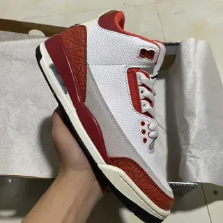 Air Jordan 3 白红大象印花篮球鞋