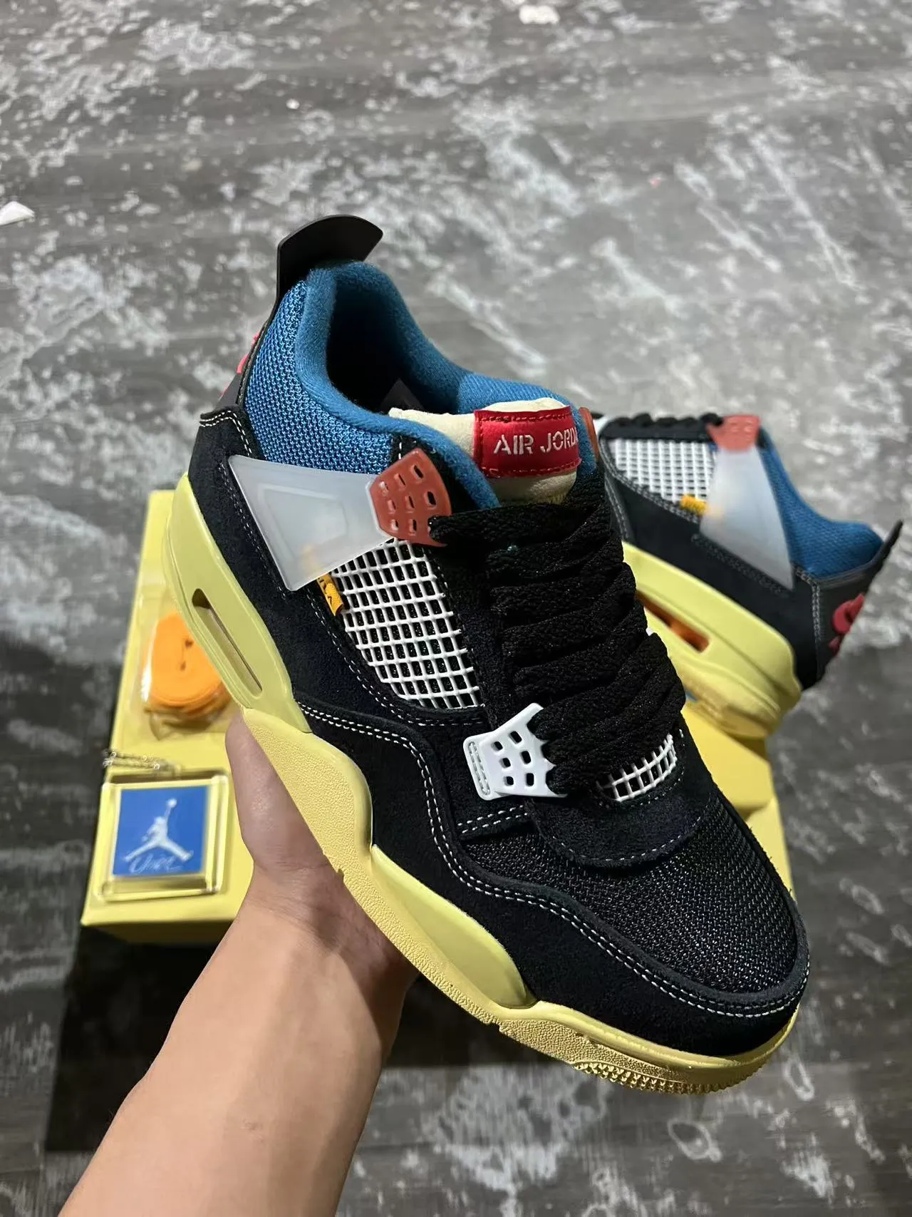 Chaussures de basketball Air Jordan 4 noir lime jaune bleu 2