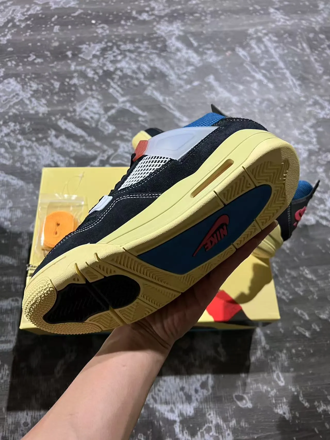 Chaussures de basketball Air Jordan 4 noir lime jaune bleu 6