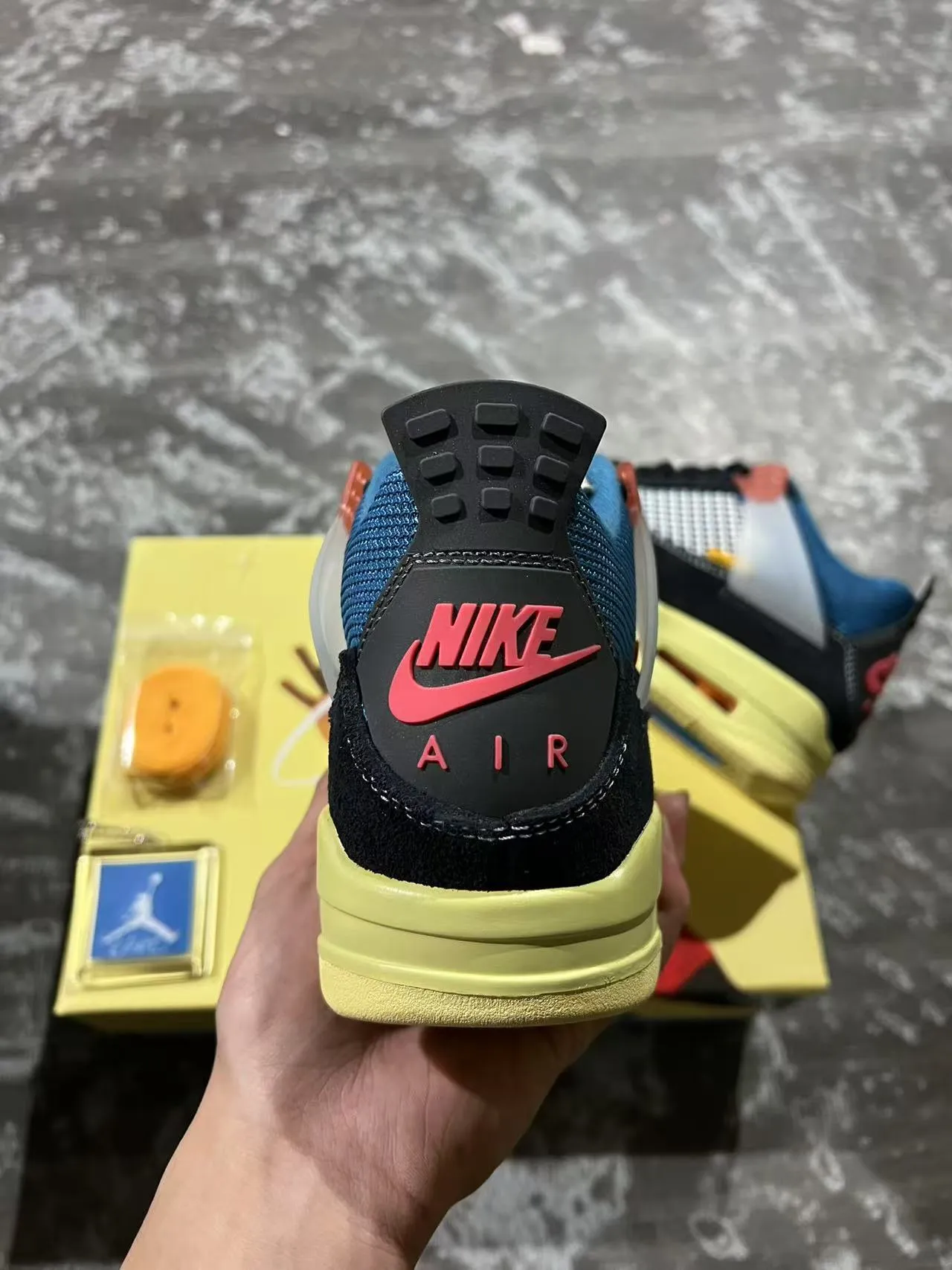 Chaussures de basketball Air Jordan 4 noir lime jaune bleu 8