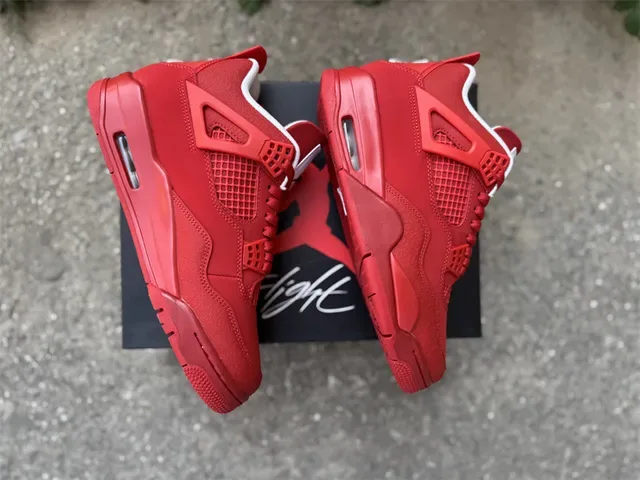 Air Jordan 4 Chaussures de Basketball Rouge Monochrome 10