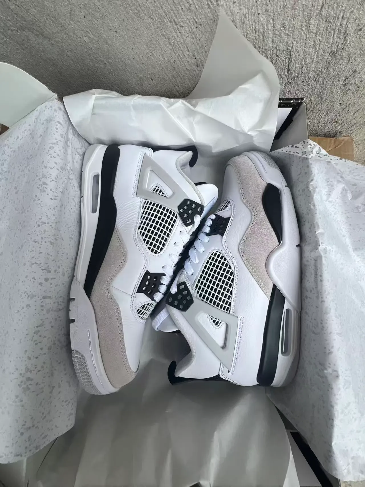 Air Jordan 4 Branco Preto Bege Tênis de Basquete 9