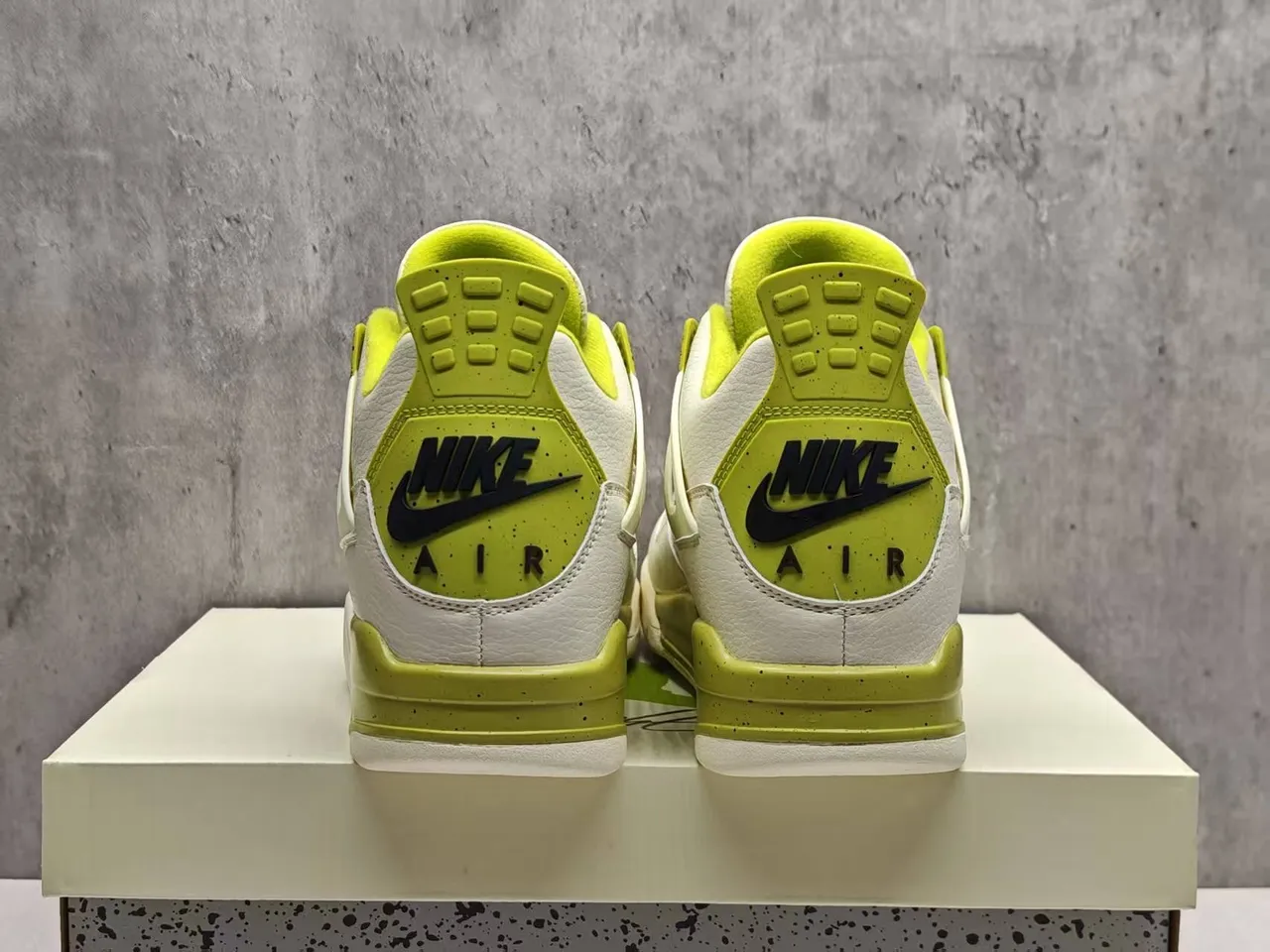Air Jordan 4 White Lime Green Basketball Shoes 2