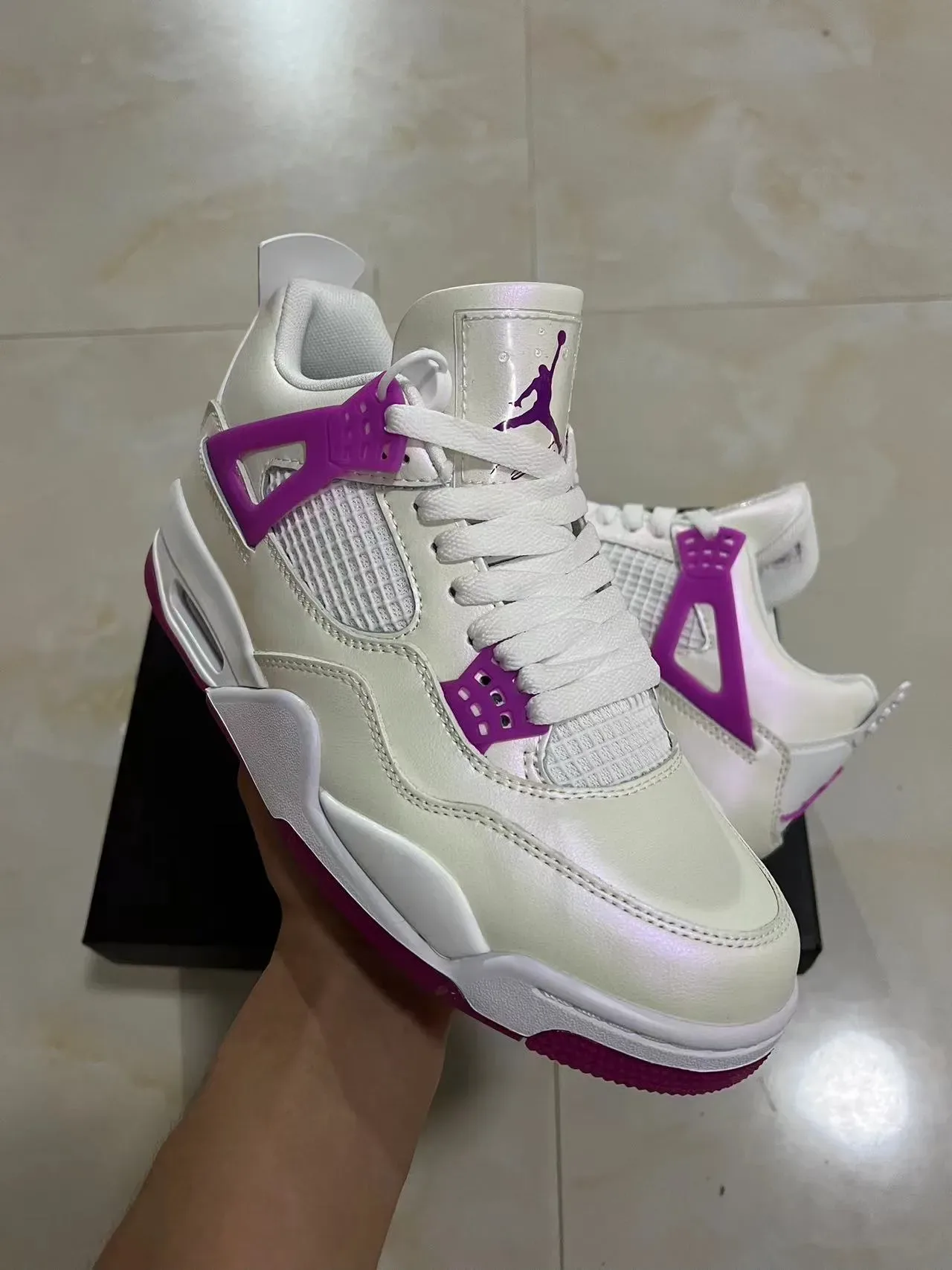 Air Jordan 4 Branco Roxo Tênis de Basquete 2