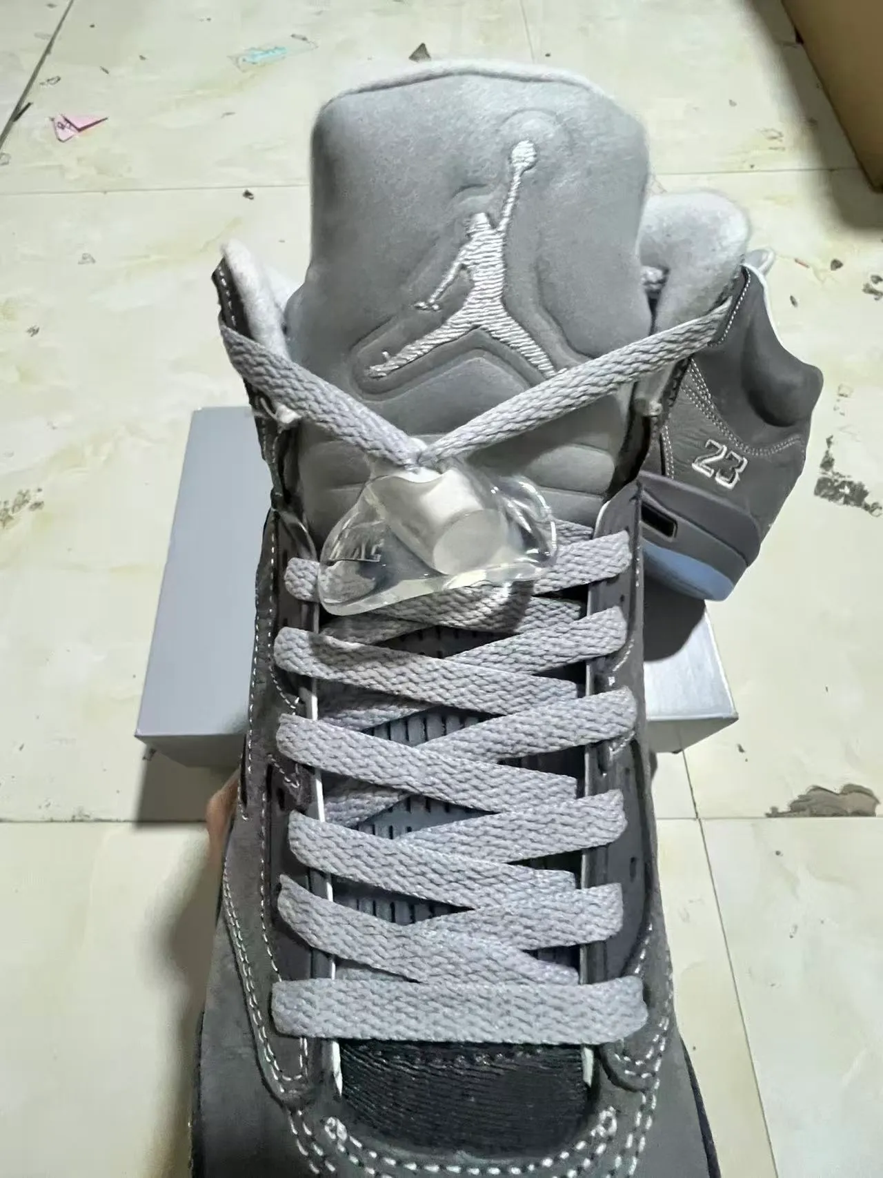 Air Jordan 5 Cinza Branco Azul Tênis de Basquete 4