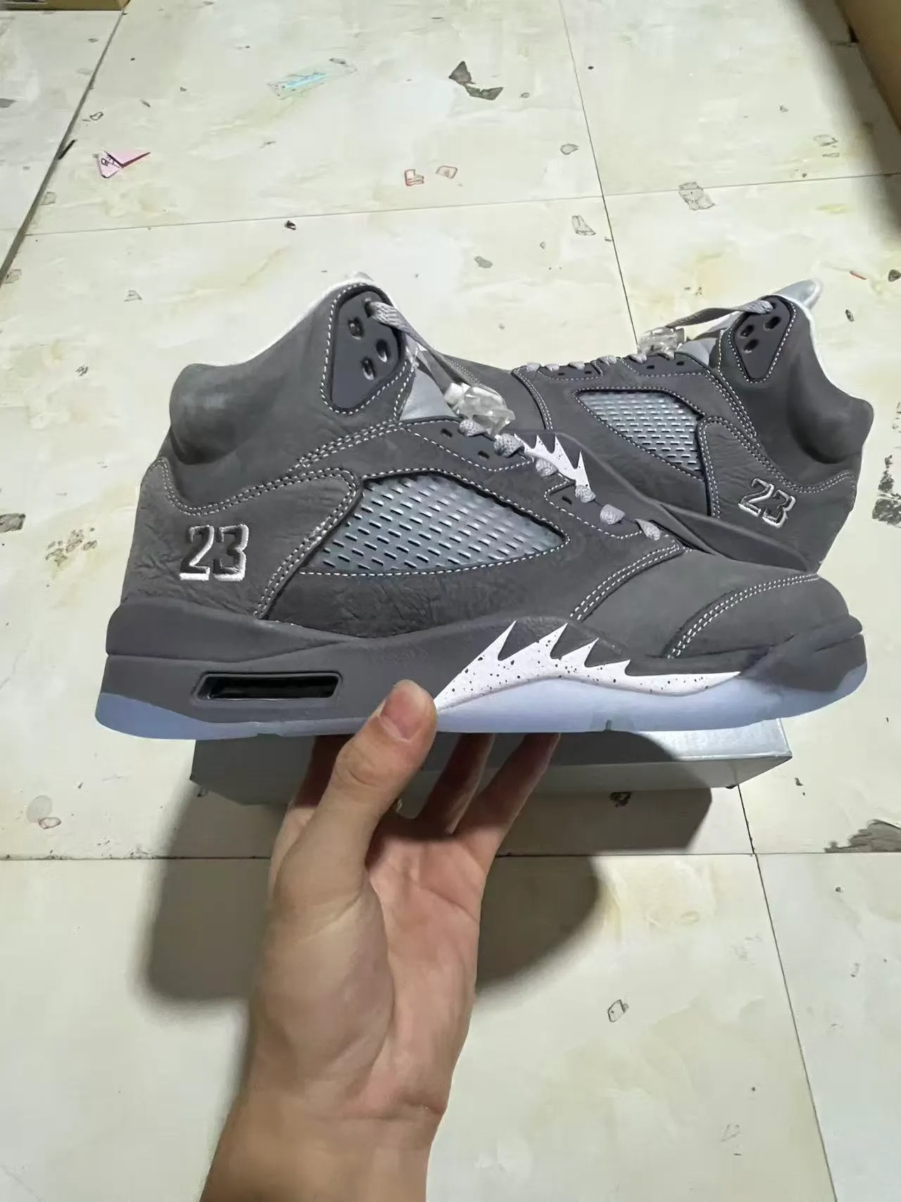 Air Jordan 5 Cinza Branco Azul Tênis de Basquete 7