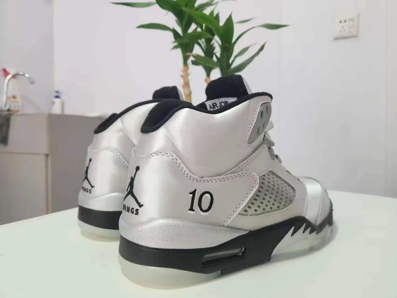 Air Jordan 5 Metallic Silver Black Basketball Shoes 4