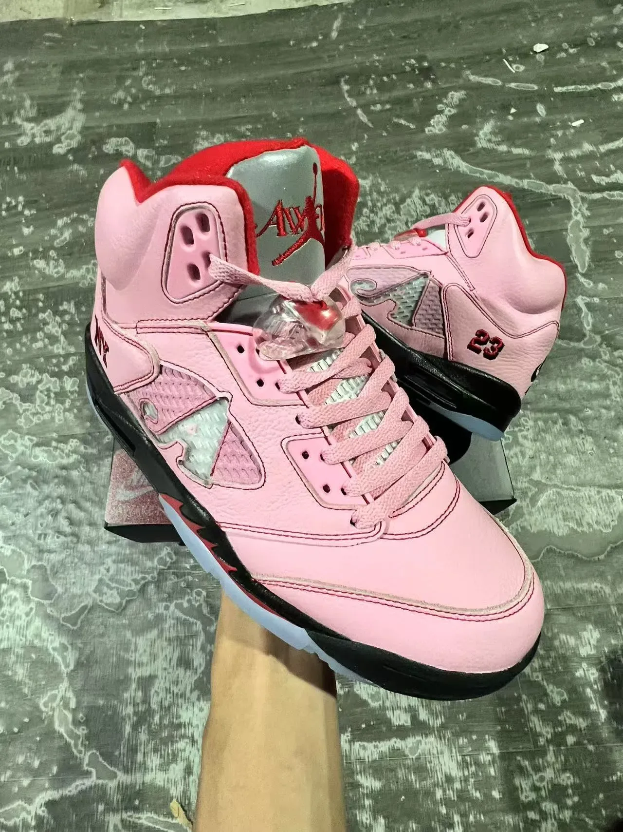 Air Jordan 5 Rosa Preto Vermelho NY 23 Tênis de Basquete 2