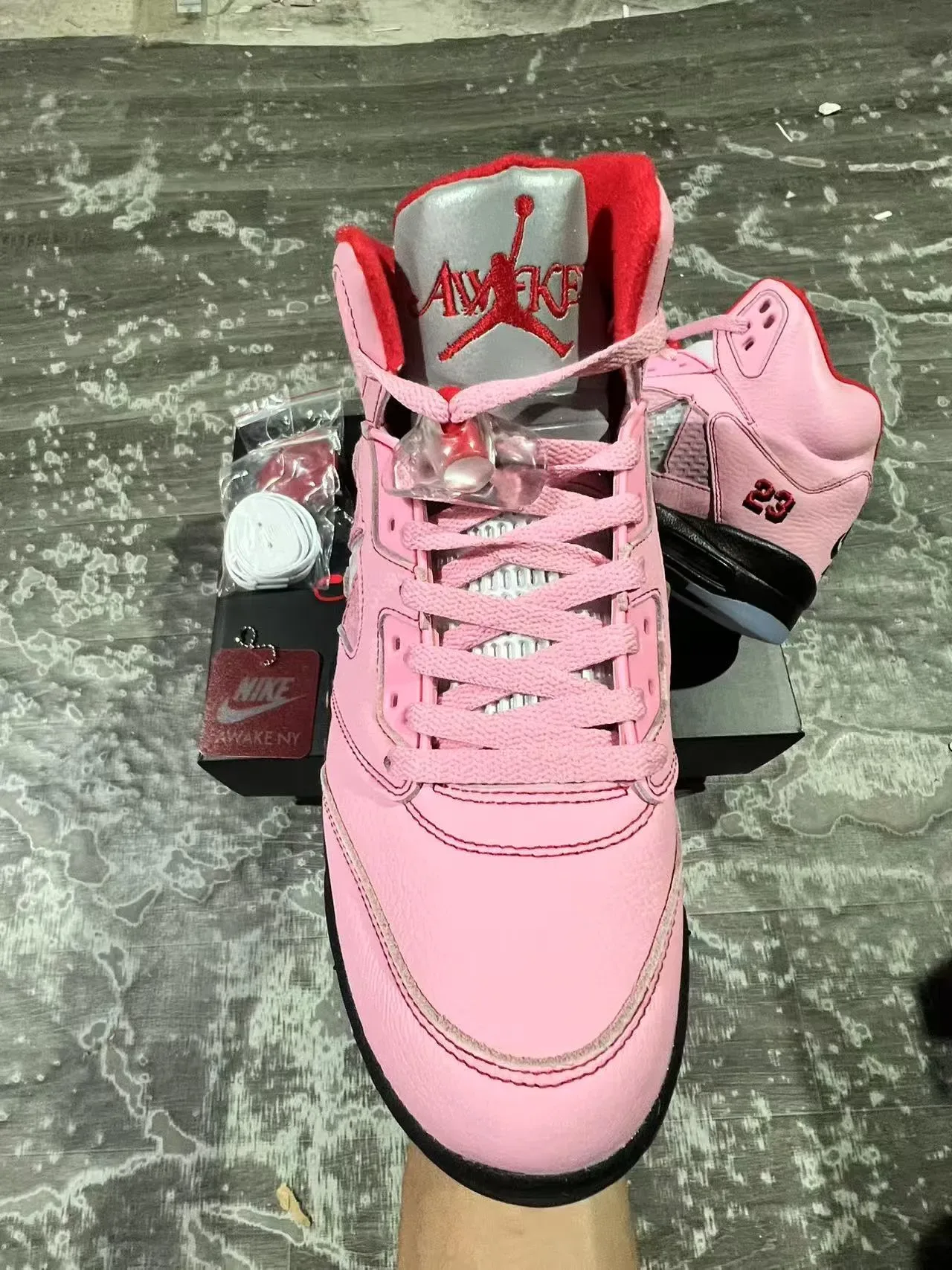 Air Jordan 5 Rosa Preto Vermelho NY 23 Tênis de Basquete 3