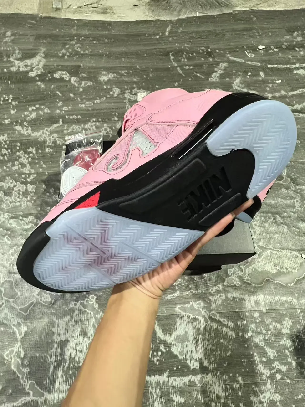 Air Jordan 5 Rosa Preto Vermelho NY 23 Tênis de Basquete 6
