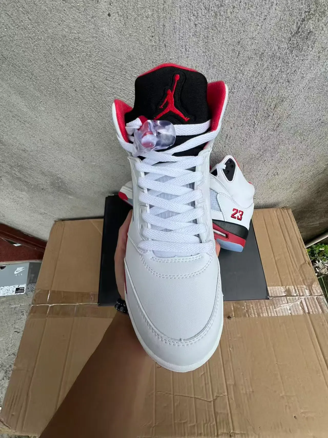 Air Jordan 5 Blanc Rouge Noir Chaussures de Basketball 3