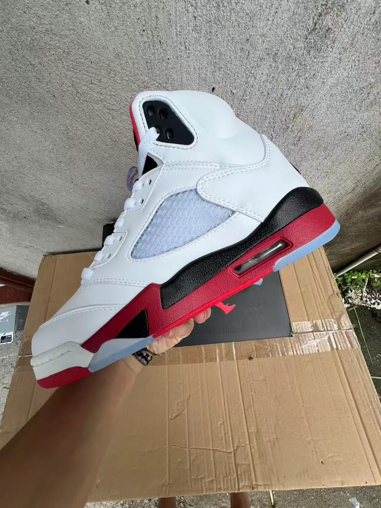 Air Jordan 5 Blanc Rouge Noir Chaussures de Basketball 5