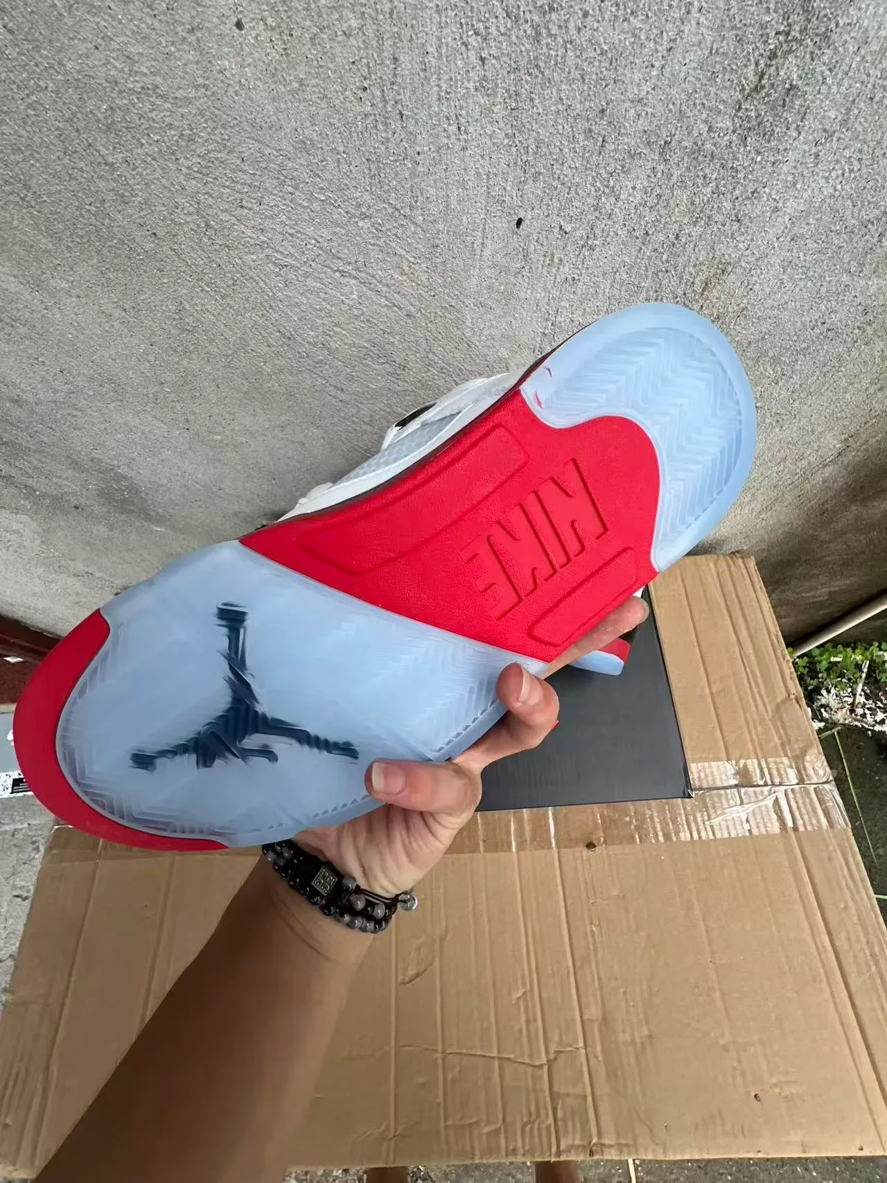 Air Jordan 5 Blanc Rouge Noir Chaussures de Basketball 6