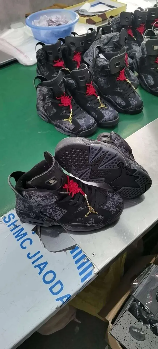 Air Jordan 6 Black Red Gold Basketball Shoes 2