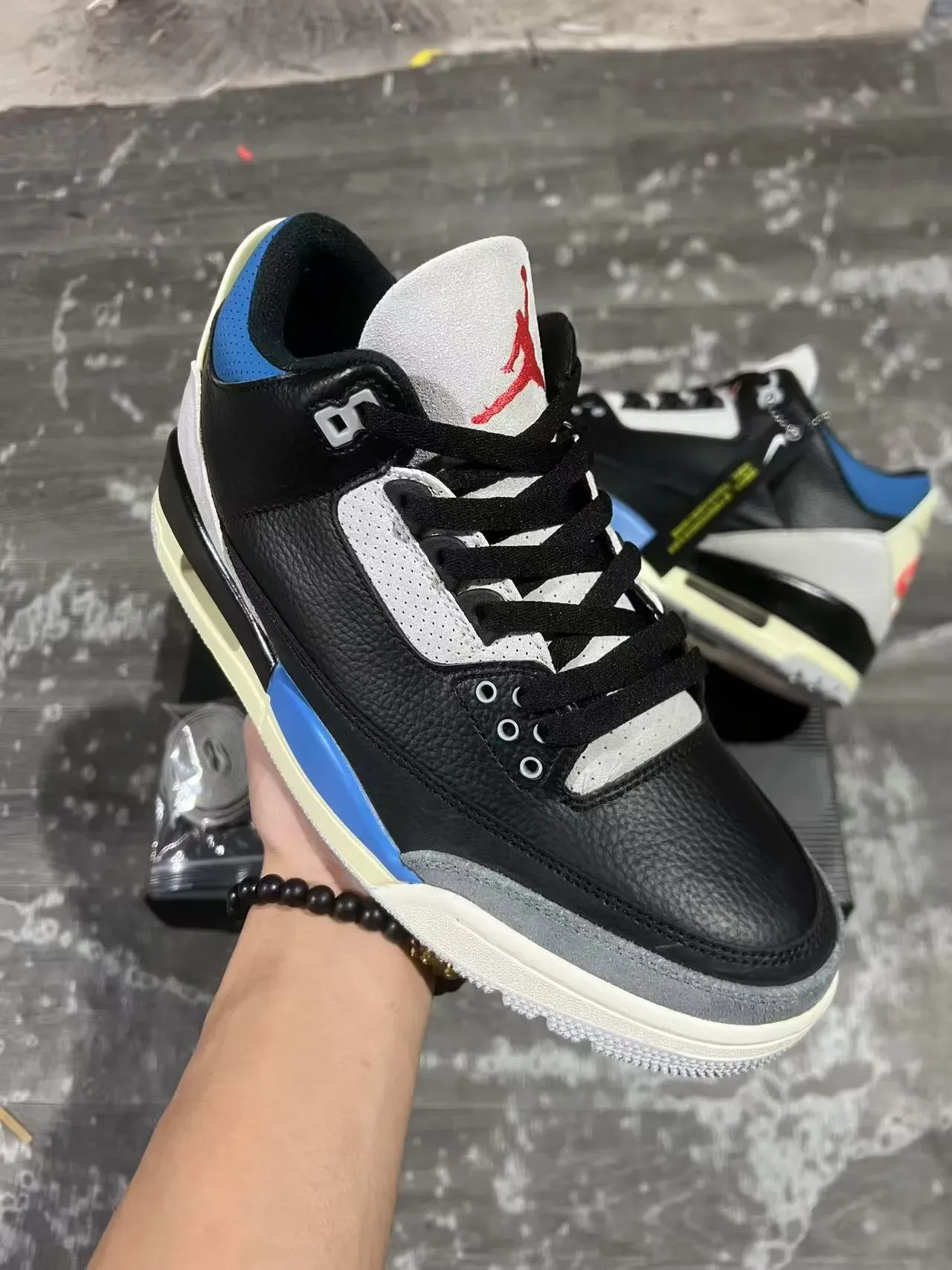 Air Jordan Noir Bleu Hautes Cuir à Grain Chaussures de Basketball 2