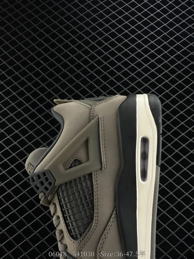 Air Jordan IV बेज ब्लैक हाई-टॉप सिल्हूट तौपे लेदर और मेश अपर बास्केटबॉल जूते 3