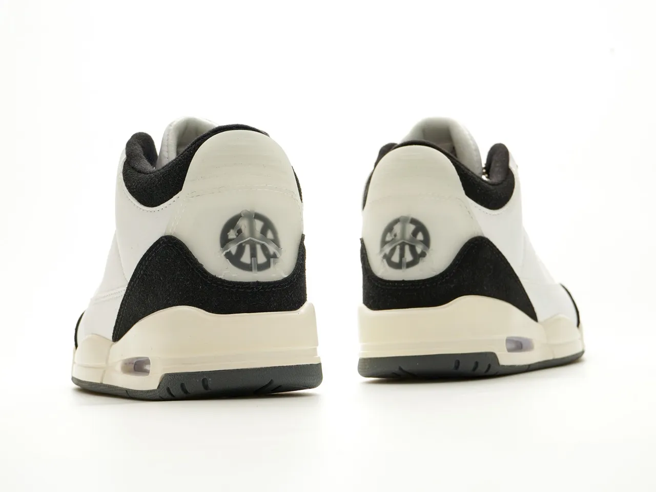 Air Jordan White Black High-Top Leather-Suede Hybrid Basketball Shoes 7