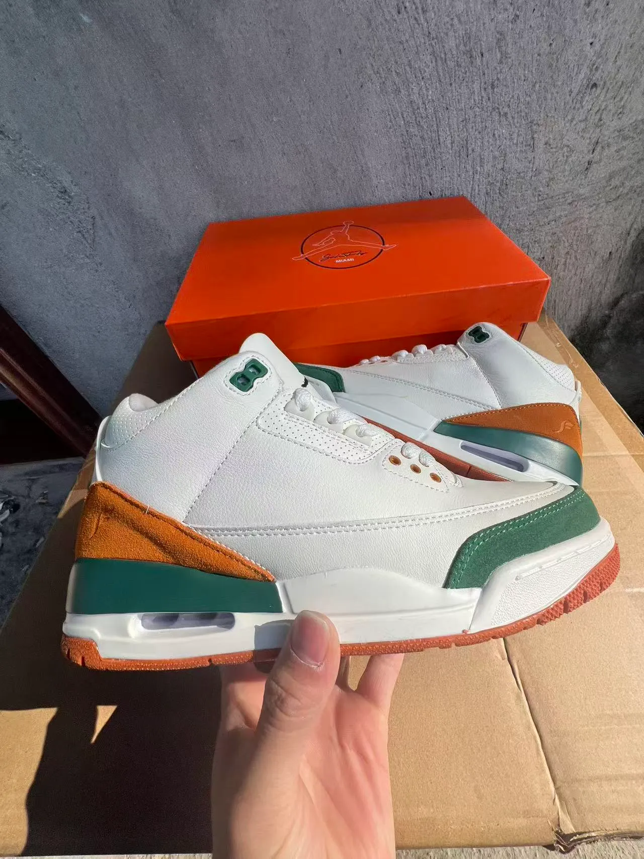 Air Jordan White Green High-Top Leather And Suede Upper Basketball Shoes 7