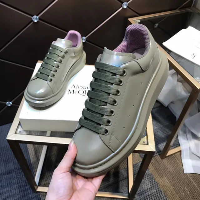 Alexander McQueen sneakers oversized, verde exército, roxo, sola de plataforma, upper de couro sintético suave, sneakers lifestyle 2